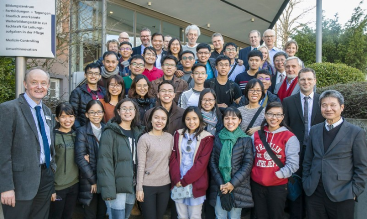 BS-Huyen-và-SVVN-tai-Braunschweig